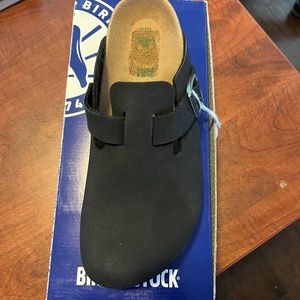 Birkenstock (size 8)